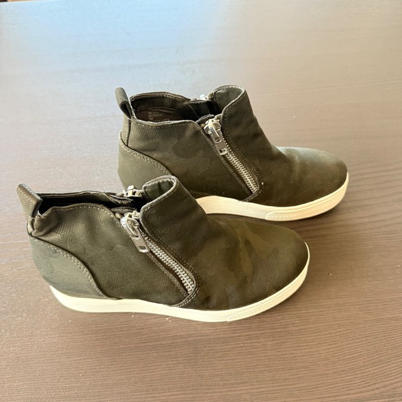 Steve Madden‎ Wedge Hidden Heel Camo Print Side Zip Fashion Sneakers 7M - Picture 11 of 11